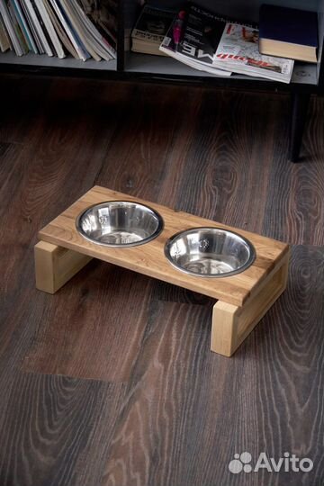 Подставка с мисками для собаки