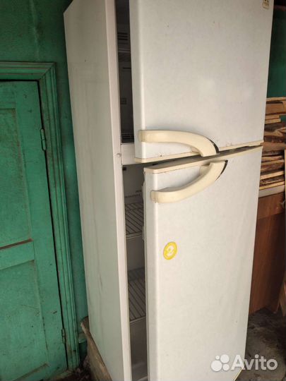 Холодильник бу