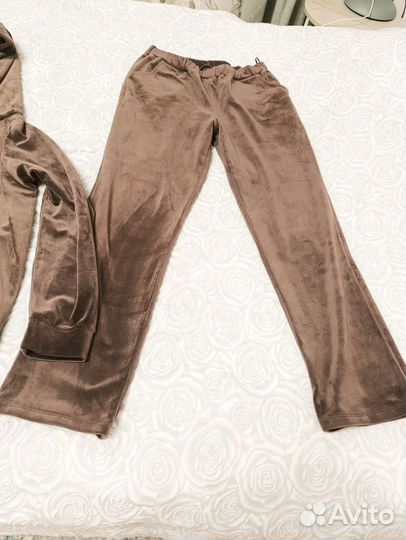 Костюм велюровый 50