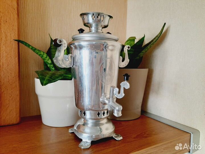 Самовар сувенирный СССР с гравировкой Кремль