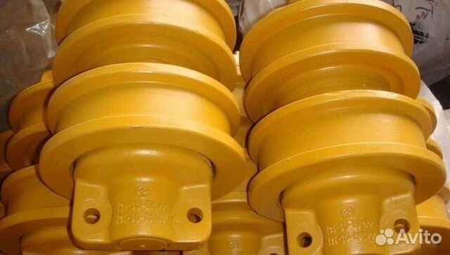 Каток бульдозера Komatsu D61,65,155,275,355