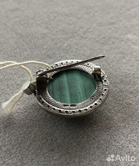 Брошь серебряная с малахитом 925пр. Новая