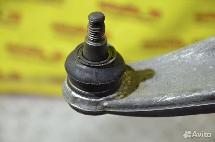 Рычаг передний правый Honda Civic 8 5D