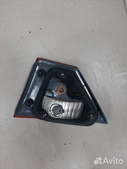 Фонарь внутренний левый LADA Vesta