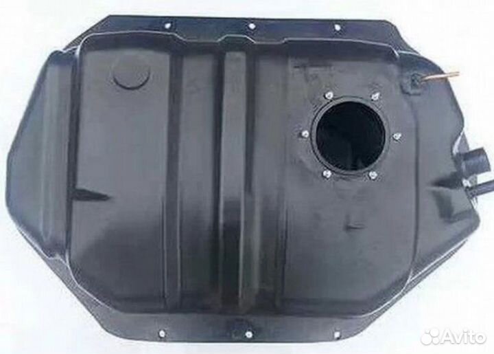 Бензобак Nissan Terrano 2