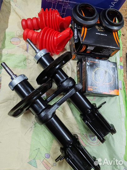 Комплект стоек на калина2 под бочкообр. пружины