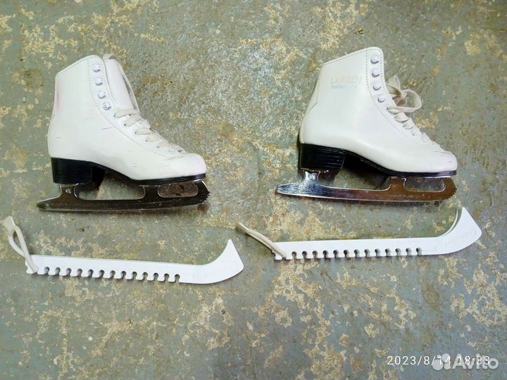 Коньки фигурные женские 33 размер