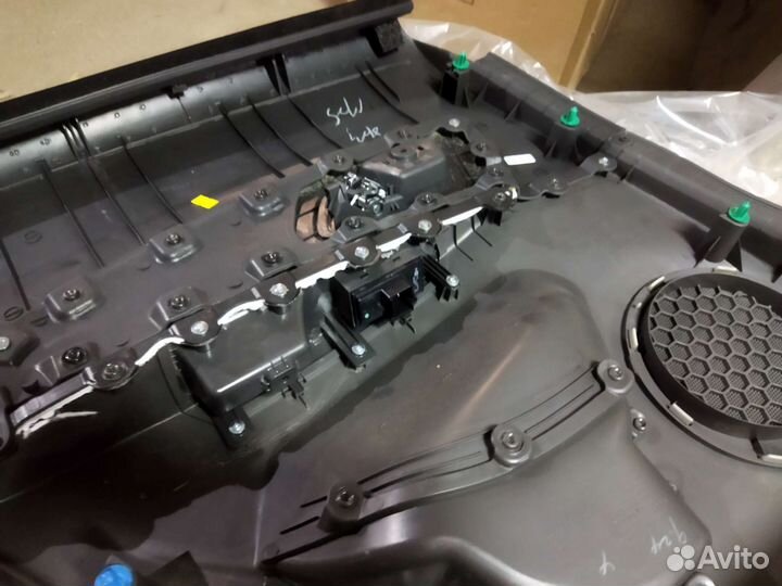 Обивка задней правой двери Chevrolet Cruze