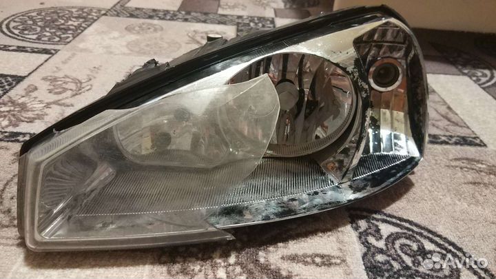Передняя левая фара Калина 1