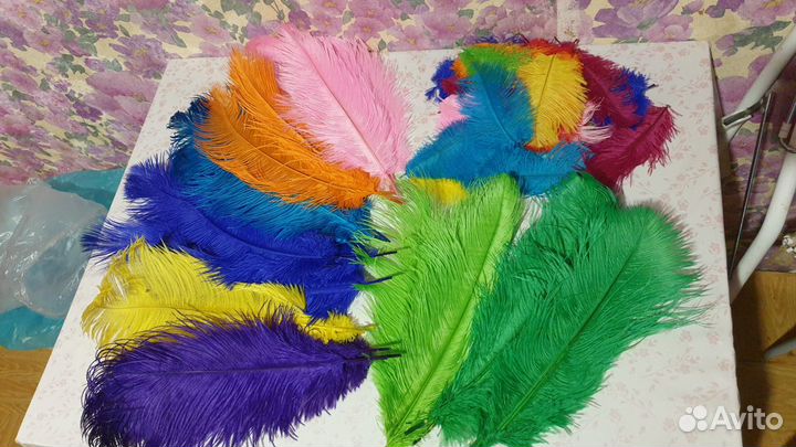 Перо страуса премиум