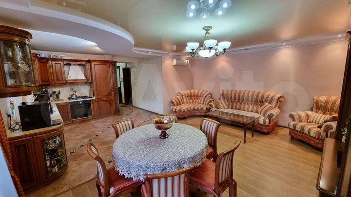 2-к. квартира, 73 м², 5/10 эт.