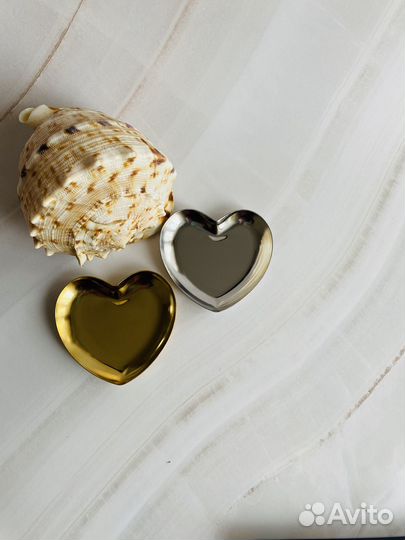 Подставка для колец сердце золото