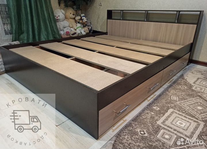 Кровать двуспальная с ящиками