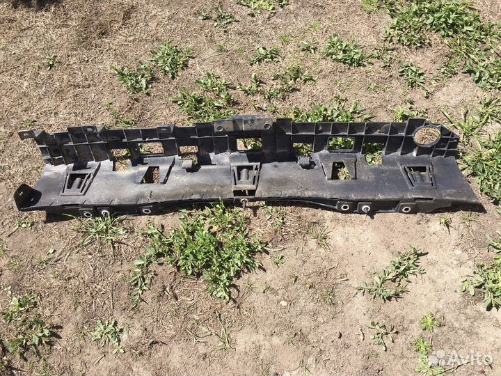 Кронштейн заднего бампера Citroen C4 Picasso