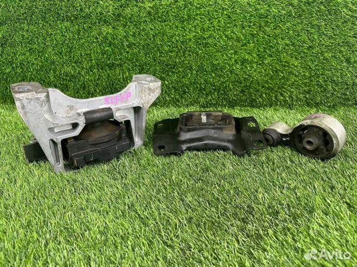 Подушка двигателя 74 т. км. Mazda Axela blffp