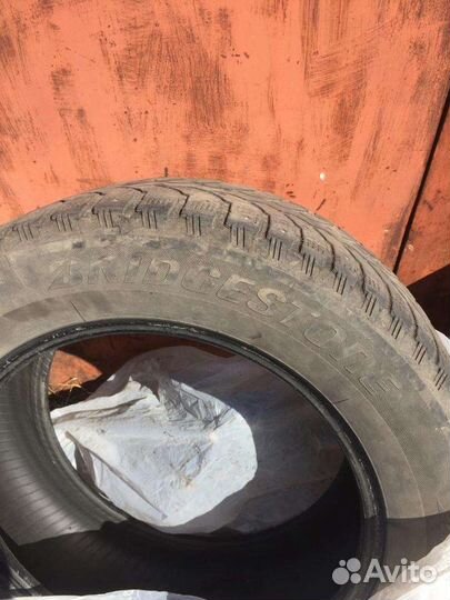Bridgestone Blizzak VM-41 215/60 R16