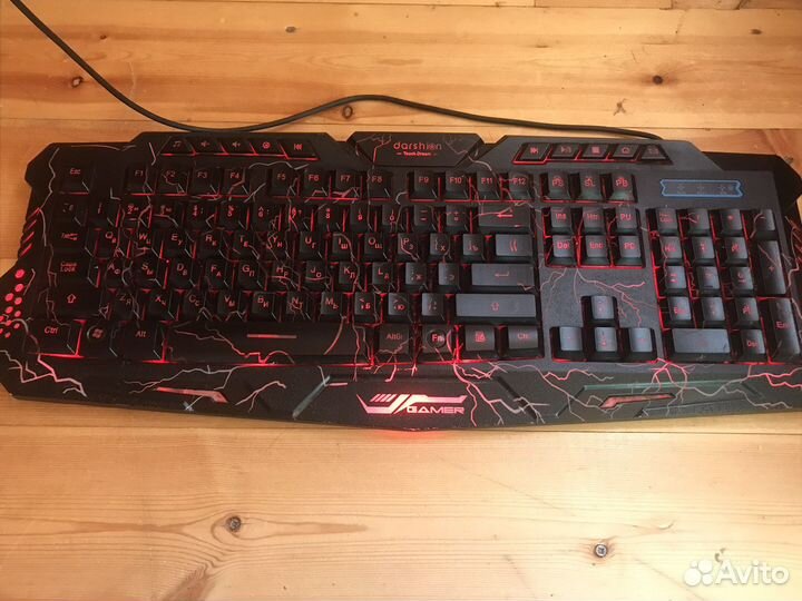 Игровая клавиатура с подсветкой