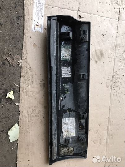 Накладка задней правой двери Range Rover Sport