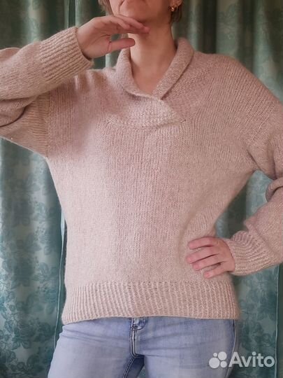Свитер женский
