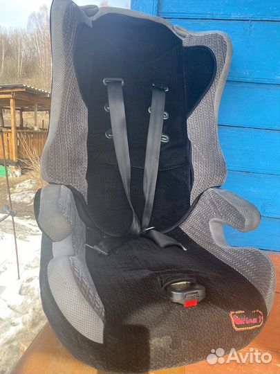 Автомобильное кресло