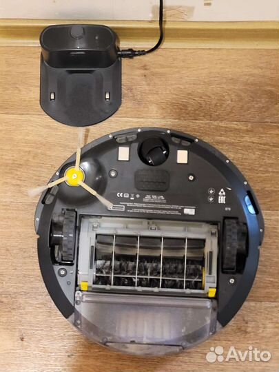Робот-пылесос iRobot Roomba 676