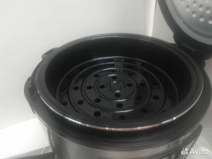 Мультиварка RED RMC-M521