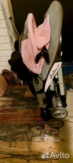 Детская прогулочная коляска