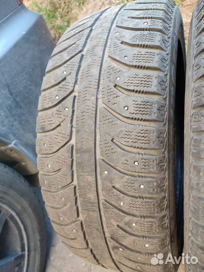 Bridgestone Ice Cruiser 7000 205/55 R16 91T