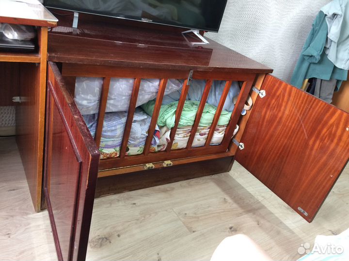 Тумба-шкаф под телевизор 104х60х65 см