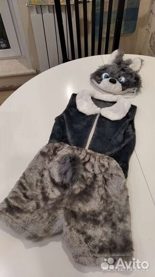 Костюмы волка, заяц, Белоснежка, Кот в сапогах