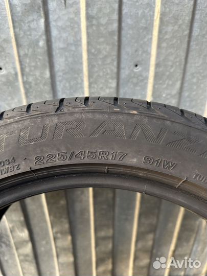 Bridgestone Turanza T001 225/45 R17