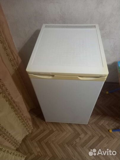 Холодильник маленький