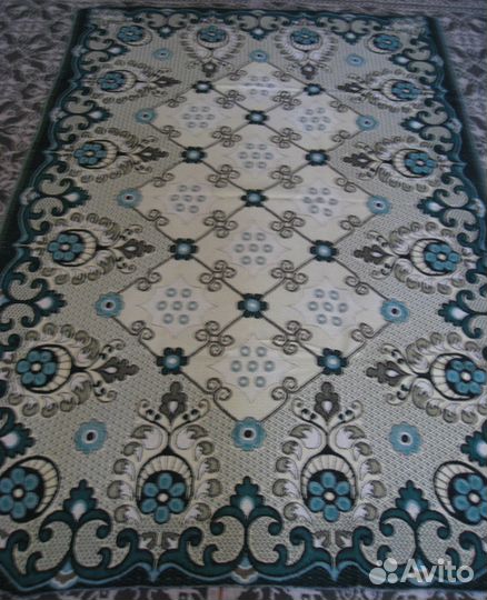 Покрывало 1,5 спальное б/у (шерсть)