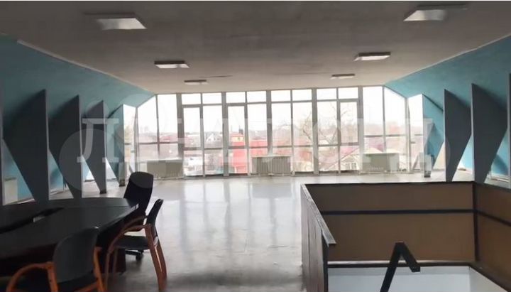 Сдам торговое помещение, 200 м²