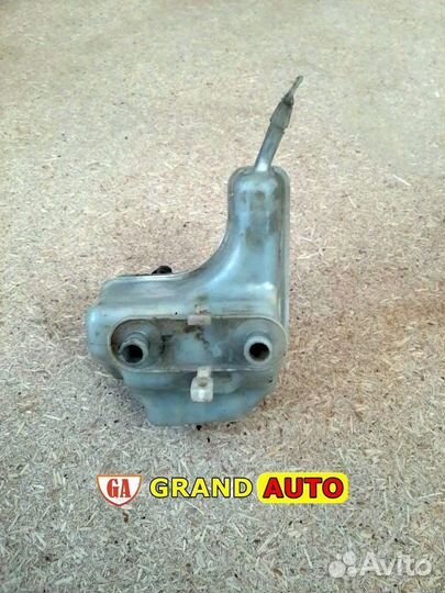 Volkswagen Passat B6 Бачок тормозного цилиндра