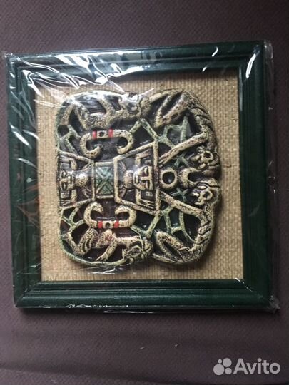 Картины из глины и дерева с острова Бали