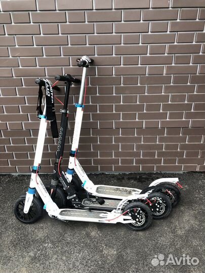 Самокат с дисковым тормозом