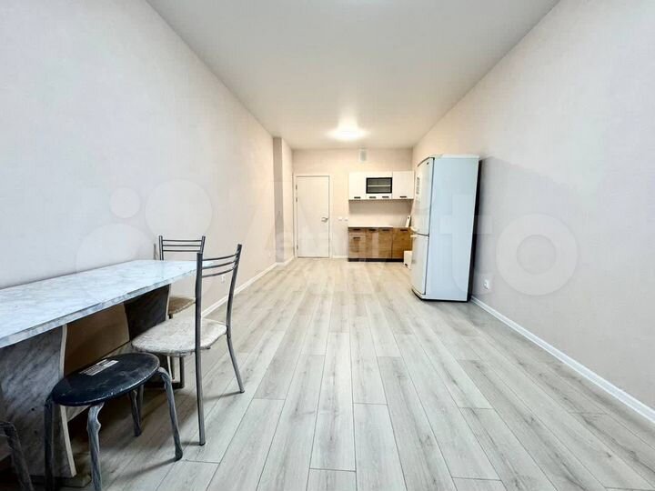 2-к. квартира, 76 м², 7/18 эт.