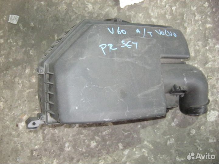 Корпус воздушного фильтра Volvo V60 2010-2013