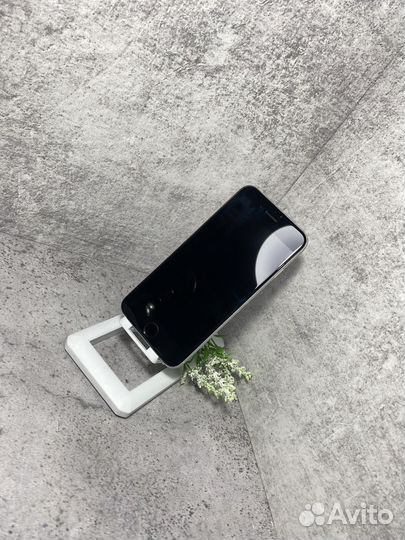 iPhone 6S, 64 ГБ