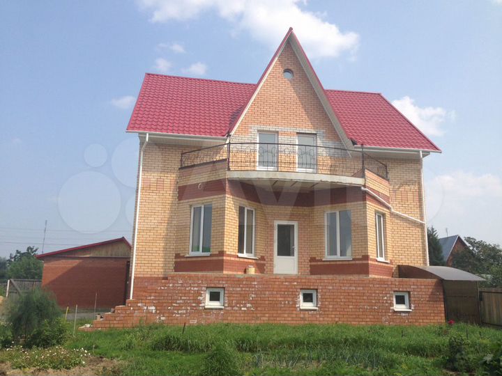 Коттедж 200 м² на участке 12 сот.