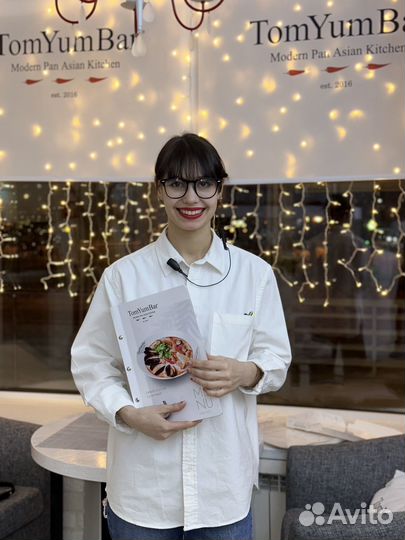 Хостесс в TomYumBar