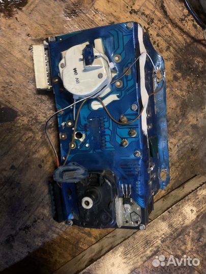 Приборка голь 2 с тахометром