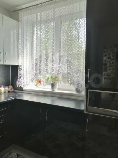4-к. квартира, 63 м², 2/5 эт.