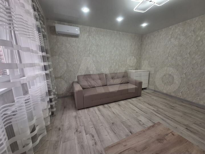 2-к. квартира, 58 м², 8/18 эт.