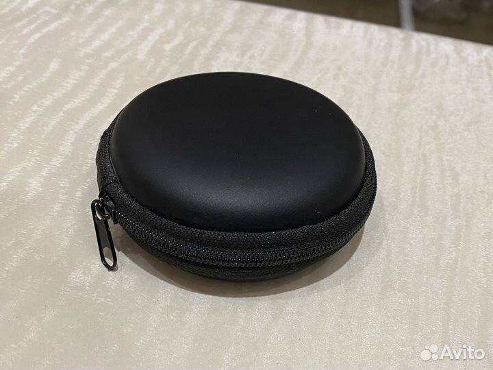 Чехол-футляр для наушников
