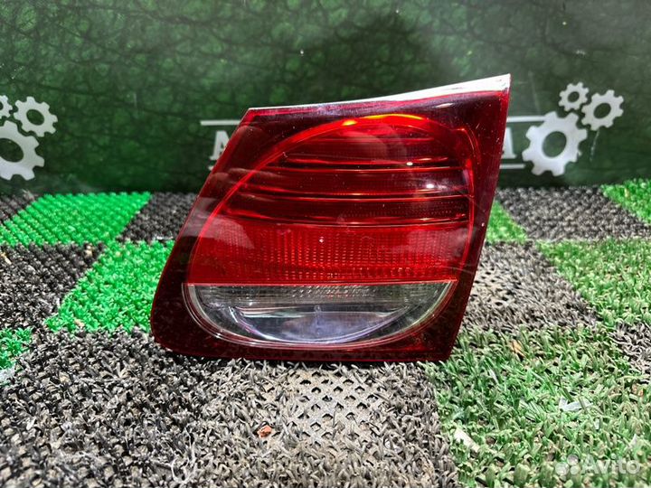 Фонарь в крышку багажника правый Lexus Gs450H