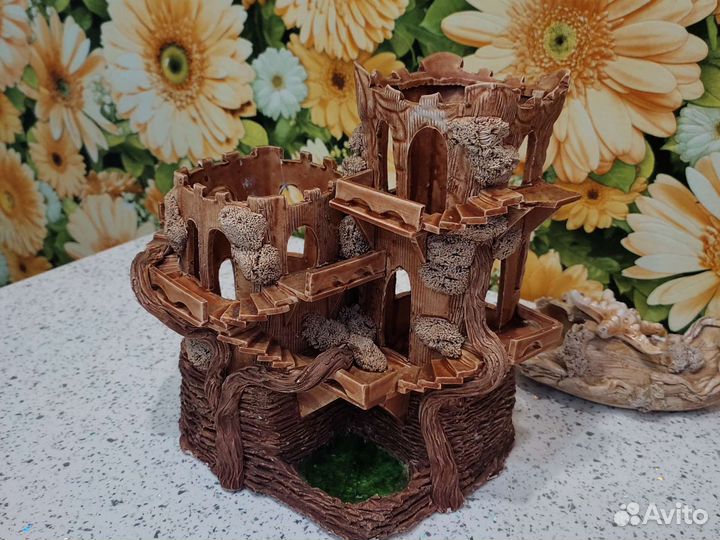 Замок для аквариума