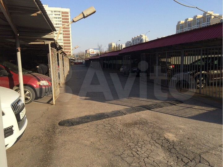 Машиноместо, 18 м²