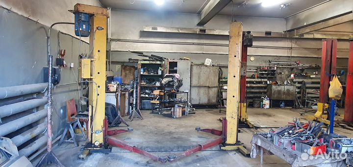 Подъемник автомобильный двухстоечный 3,5 тонн